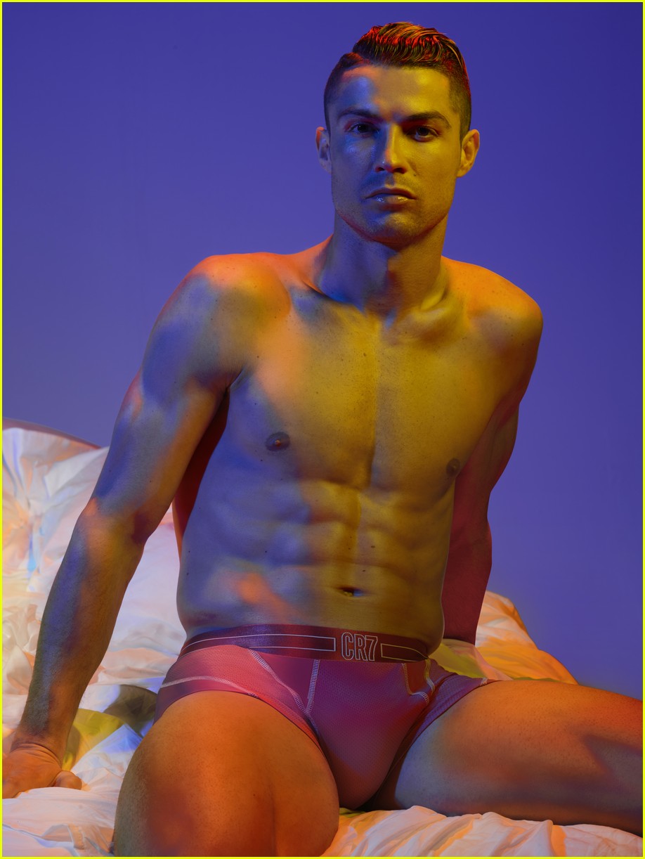 cristiano ronaldo underwear campaign 04
