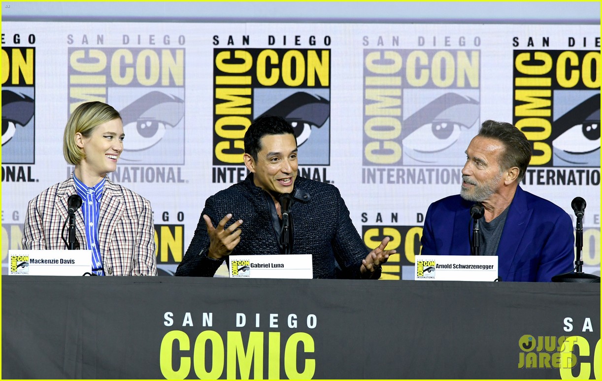 Arnold Schwarzenegger & Linda Hamilton Bring Exciting 'Terminator Dark