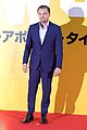 leonardo dicaprio suits up for once upon a time in hollywood japan premiere 04