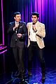 henry golding serenades tonight show with marvin gayes sexual healing 02