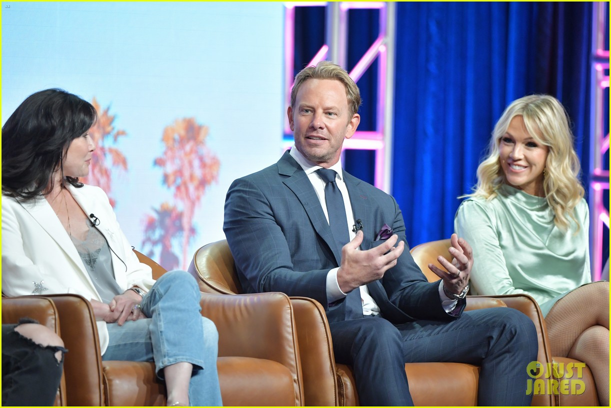 beverly hills 90210 cast celebrate reboot premiere at fox tca party 14