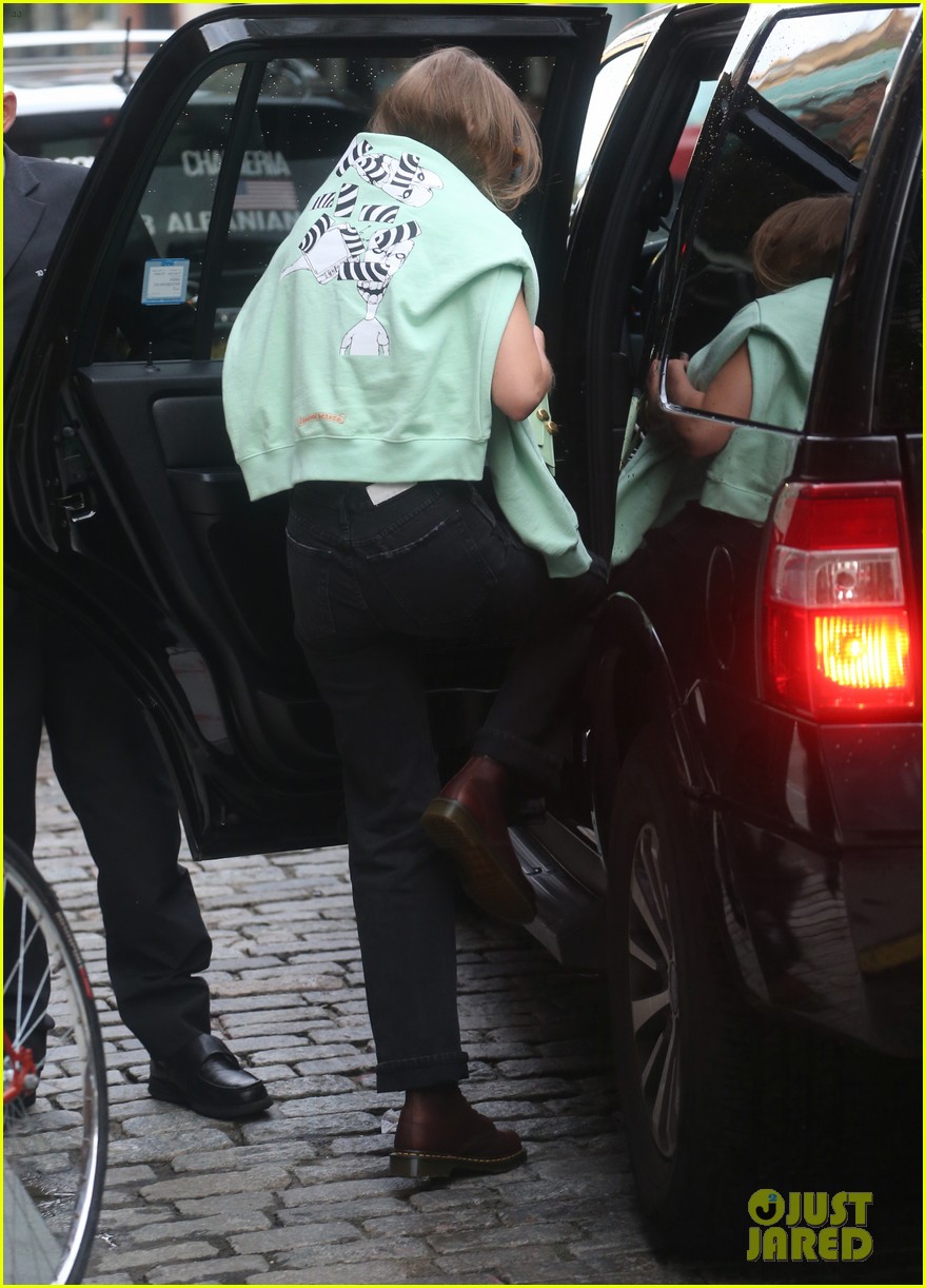 gigi hadid goes mint green while out with kendall visser 044338238