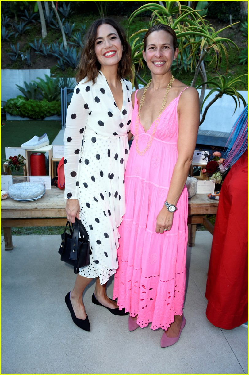 Mandy Moore & Isla Fisher Celebrate Rothy's New Collection!: Photo ...