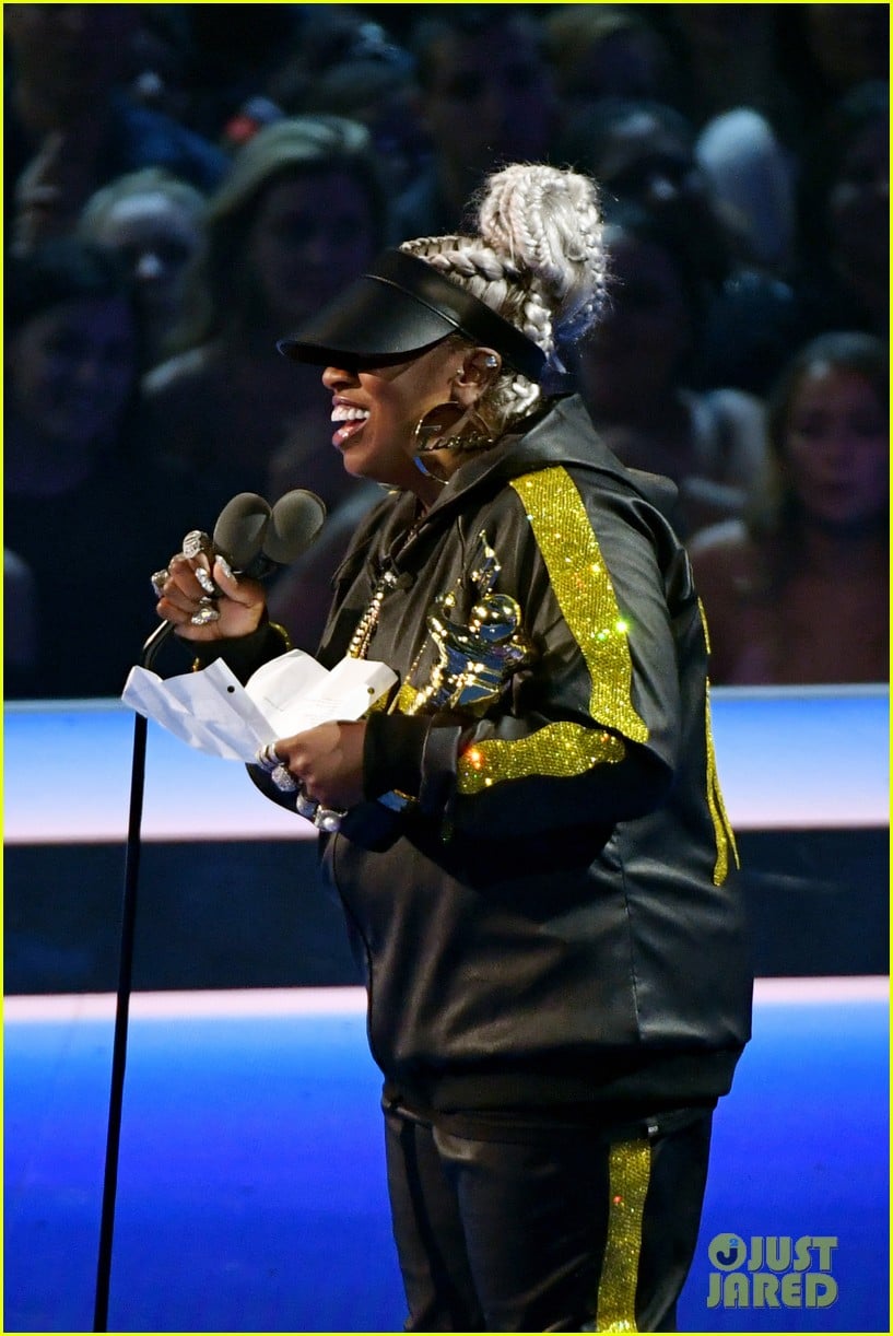 Missy Elliott Accepts Video Vanguard Award at MTV VMAs 2019 Watch