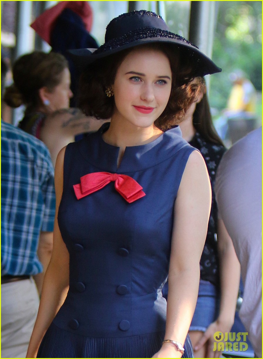 rachel brosnahan gets into character on the marvelous lmrs maisel set 044336103