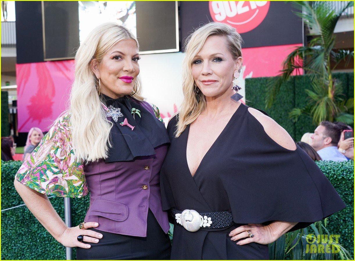 Tori Spelling & Jennie Garth Host 'Beverly Hills, 90210' Costume
