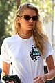 stella maxwell visits a salon in beverly hills 04