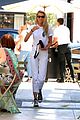 stella maxwell visits a salon in beverly hills 05