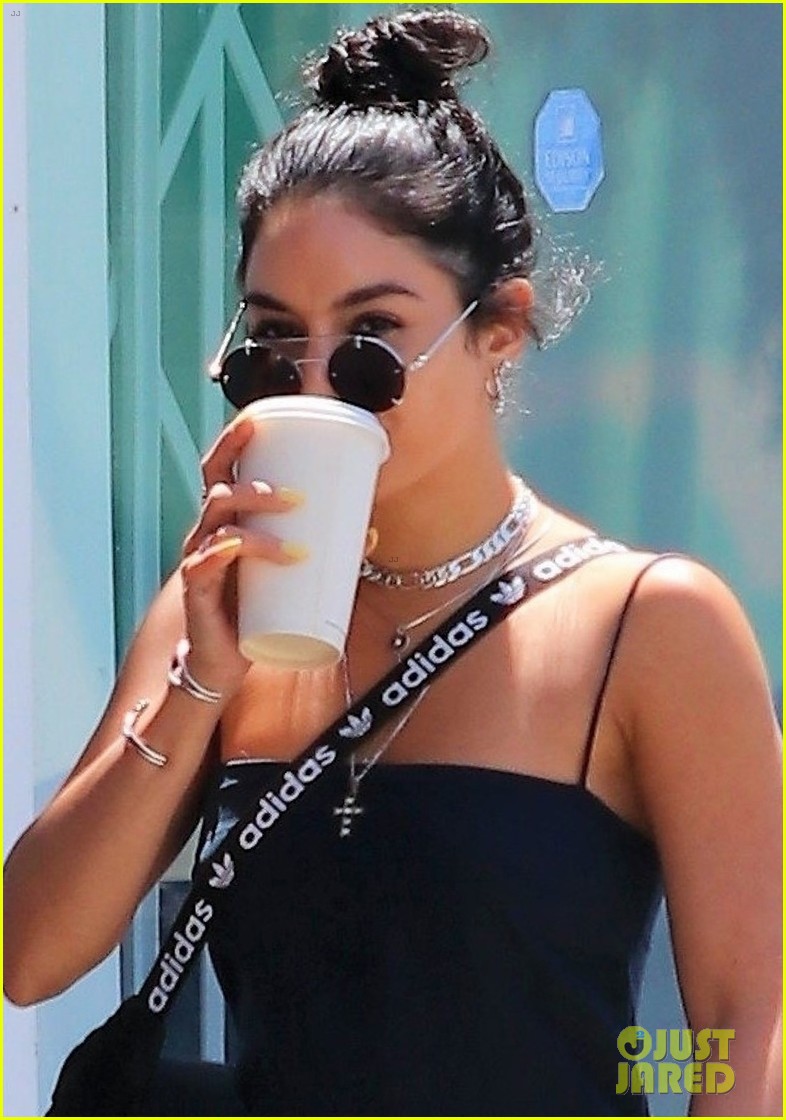 vanessa hudgens steps out coffee with friends 034338715