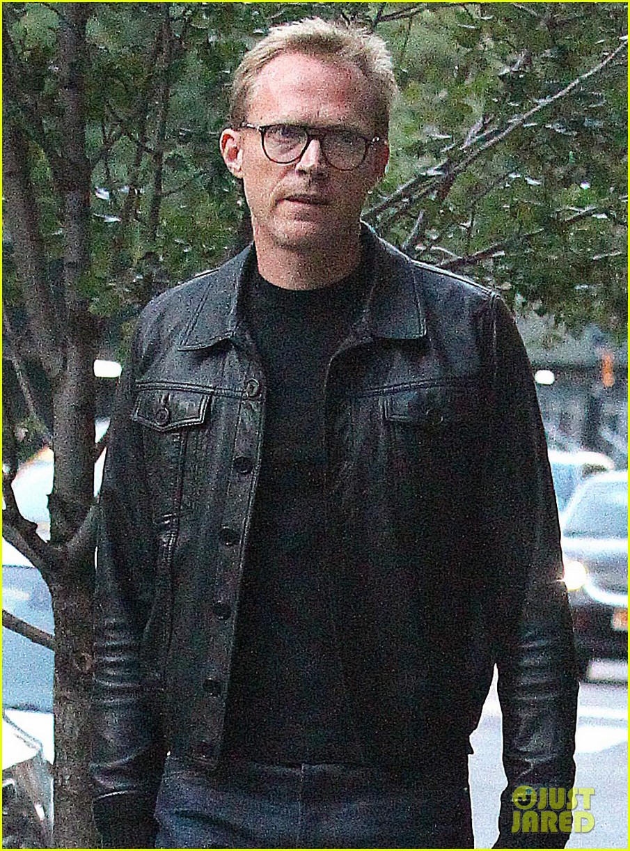 paul bettany jennifer connelly coordinate leather jackets for dinner 024350844
