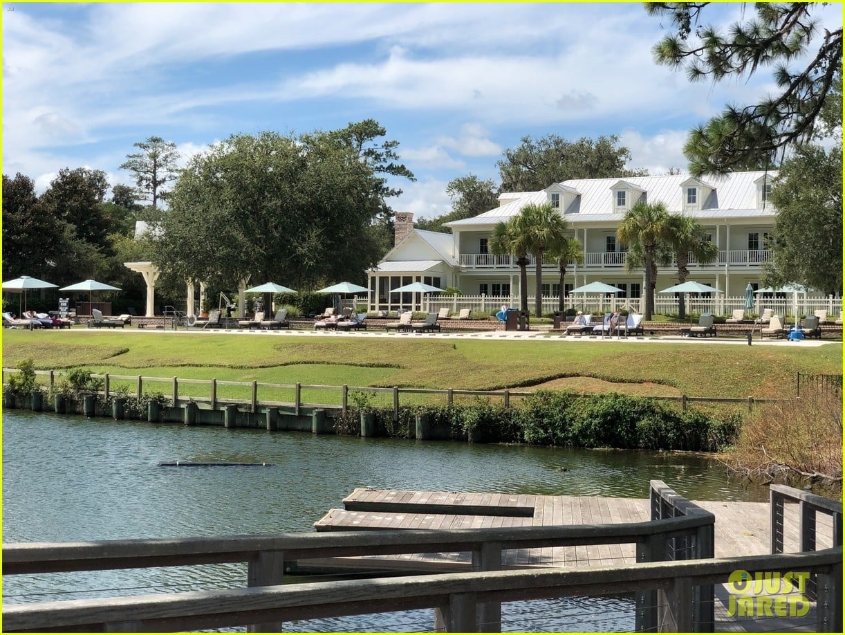 Justin Bieber & Hailey Baldwin Officially Get Married Again in South ...