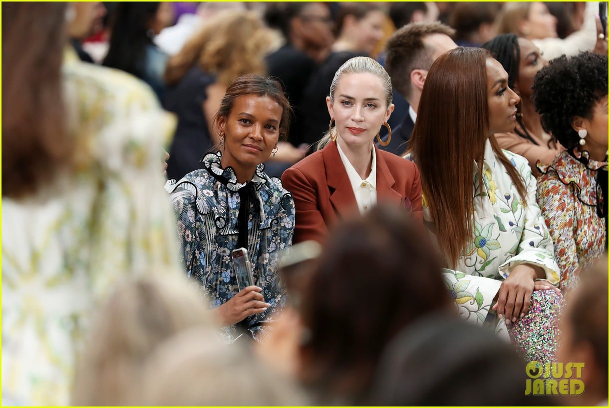 emily blunt others tory burch nyfw show 124348329