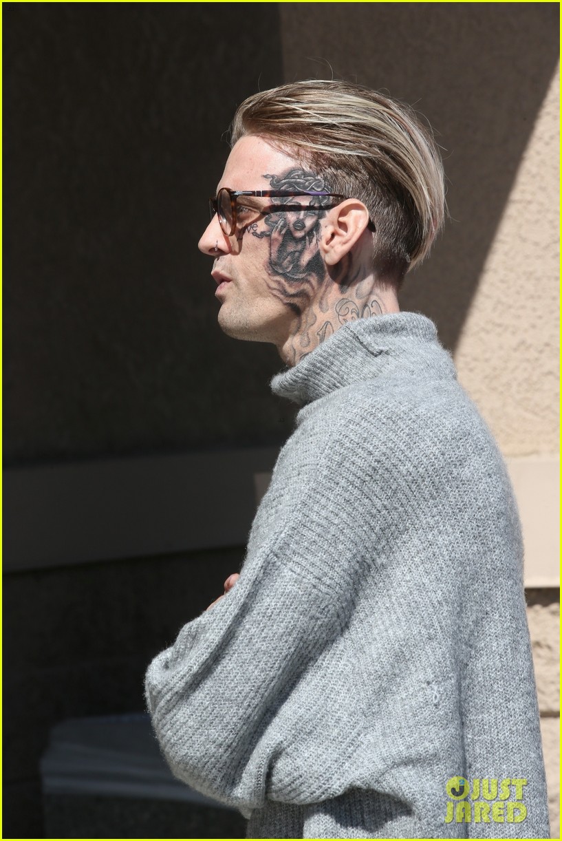 aaron carter shows off new face tattoo running errands in la 034362452