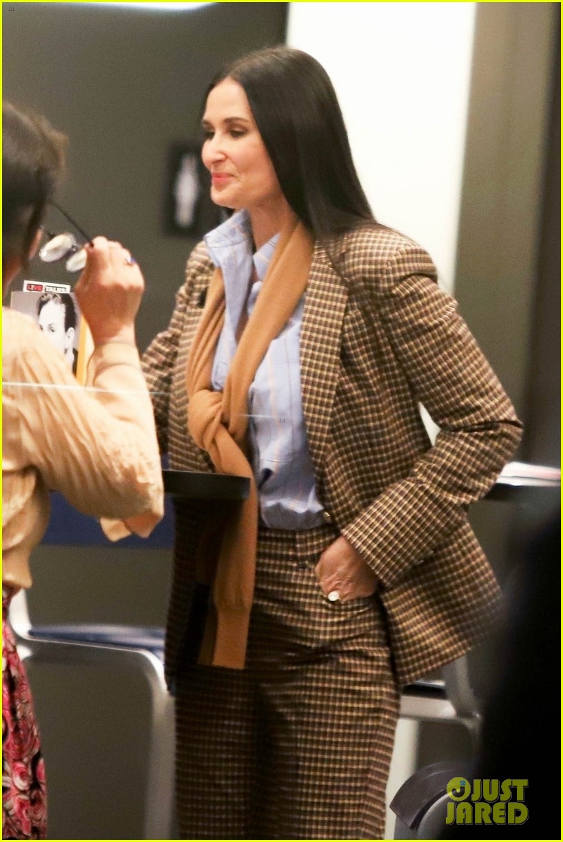 demi moore book signing september 2019 03