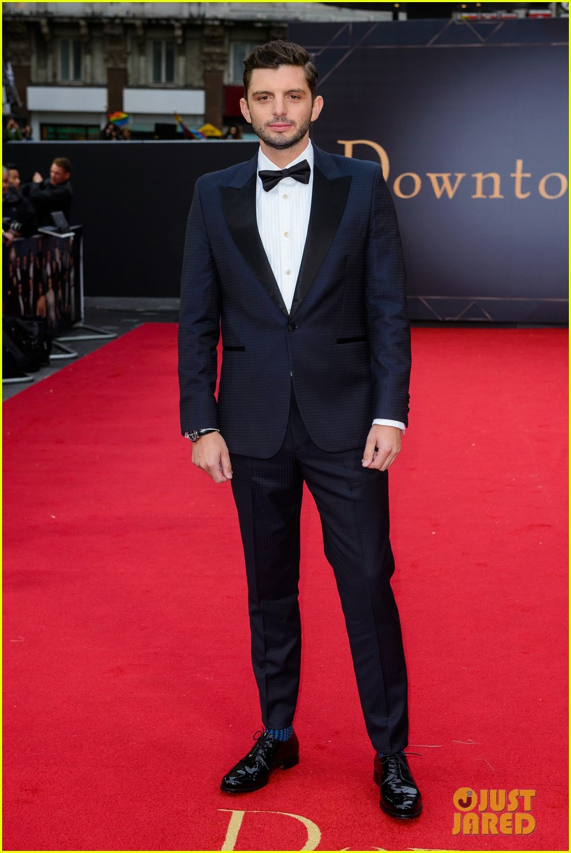 nike nsw floral jacket