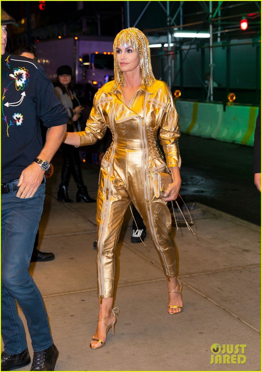 Kaia Gerber Pays Homage to Her Mom at 18th Birthday Party Photo