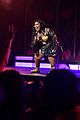 lizzo shines in gold bodysuit on stage at nyc concert 14