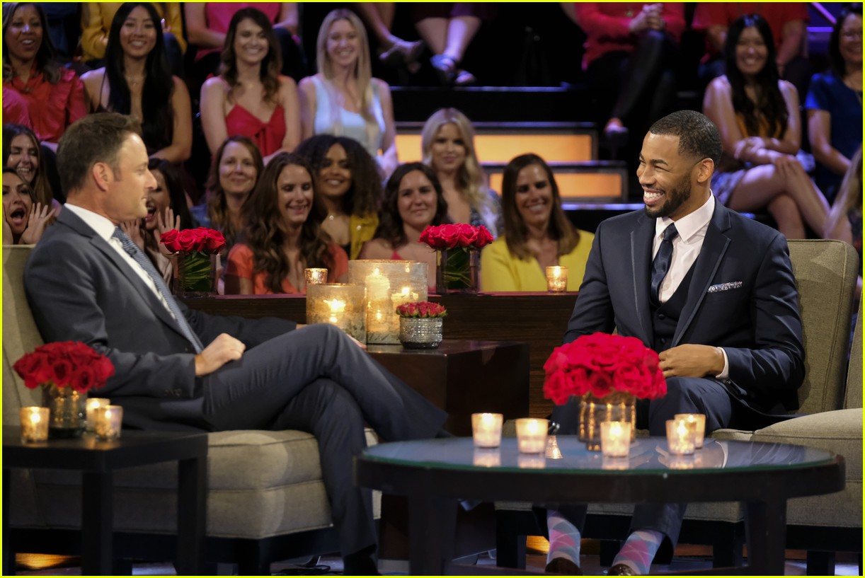 Demi Lovato & The Bachelorette's Mike Johnson Are 'Hanging Out