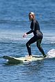reese witherspoon goes surfing 03