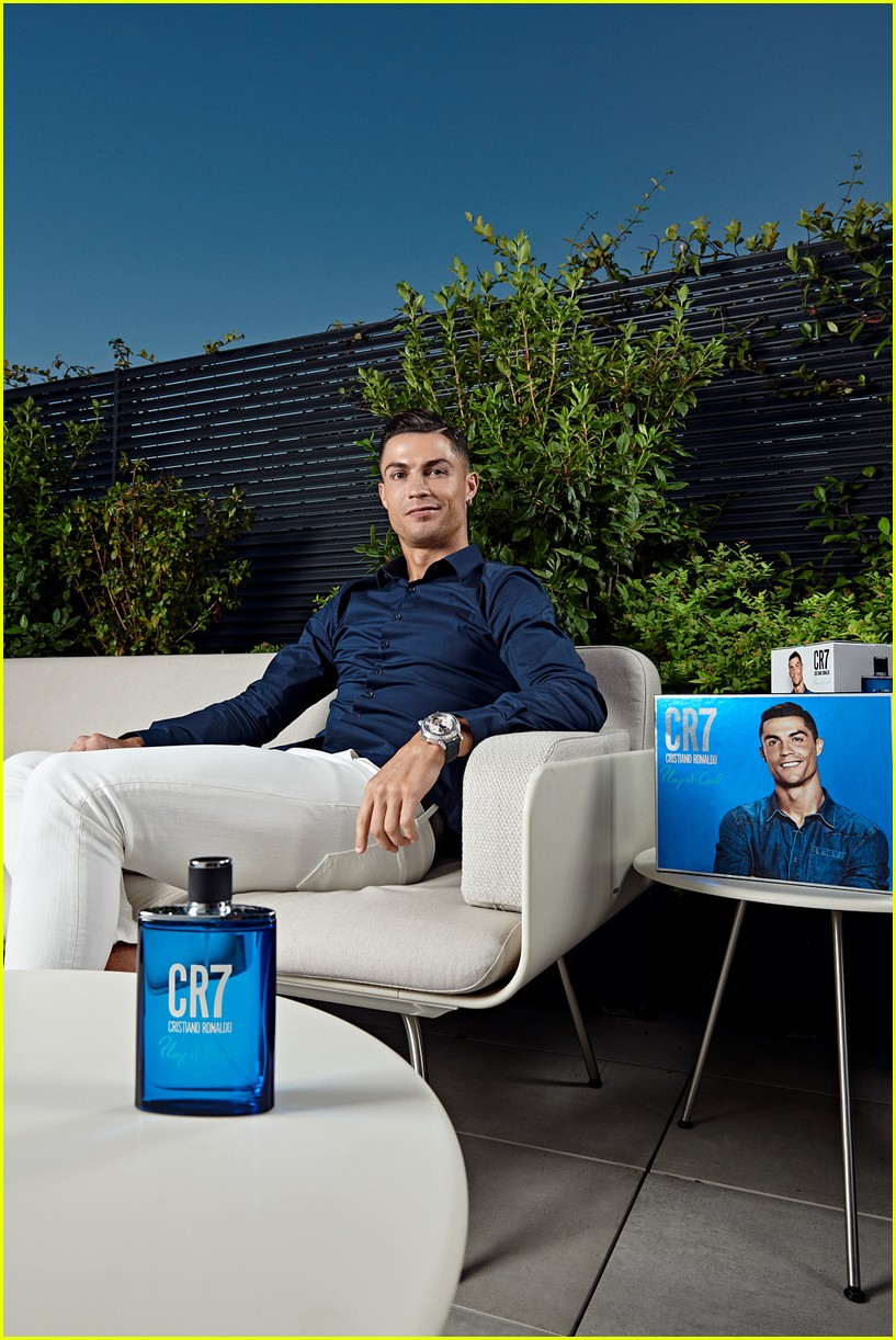 cristiano ronaldo launches cr7 play it cool fragrance italy 054352377