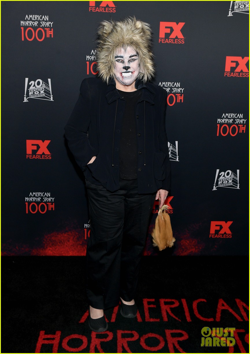 kathy bates dresses up for werewolf american horror story 100 034377262