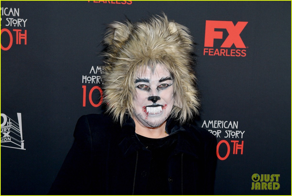 kathy bates dresses up for werewolf american horror story 100 094377268