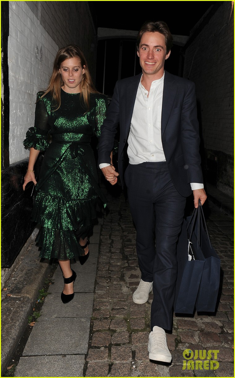 princesss betrice edoardo mapelli mozzi step out for the first time since getting engaged 054364097