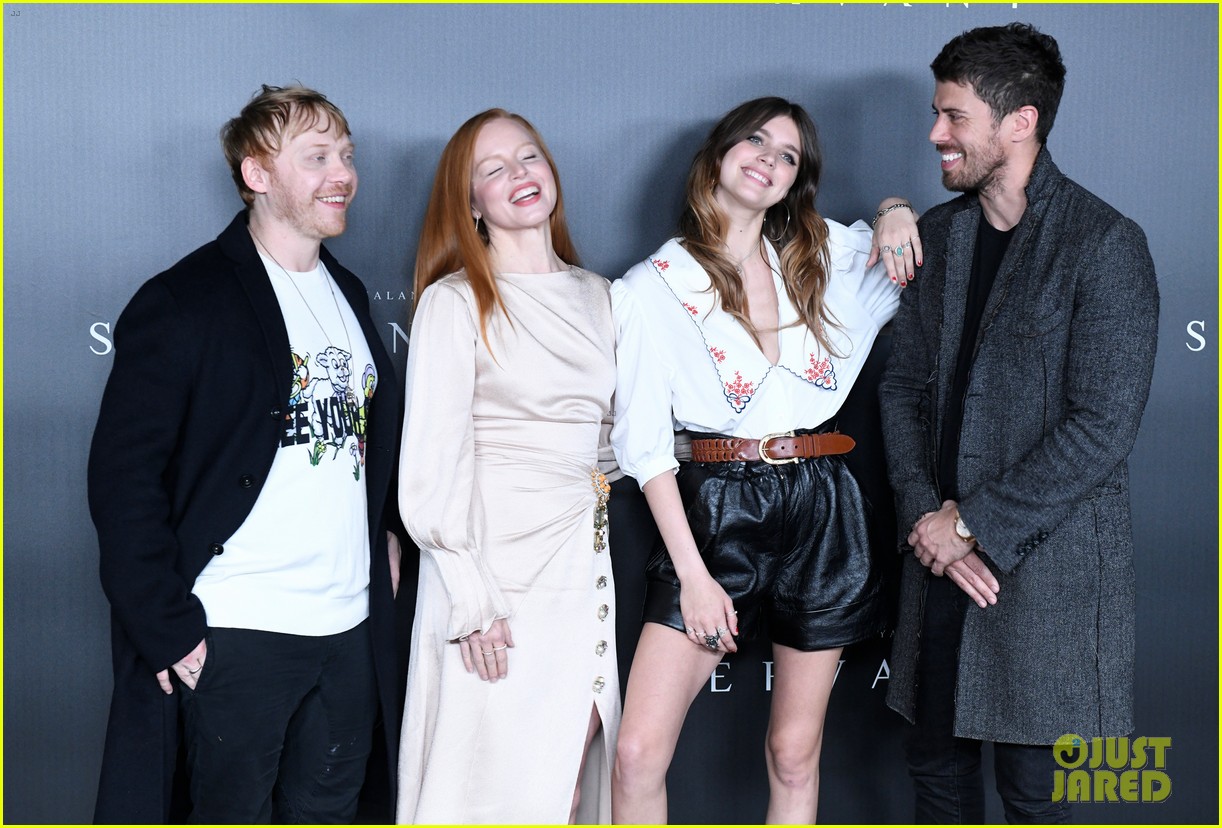 rupert grint servant costars debut first trailer at ny comic con 03