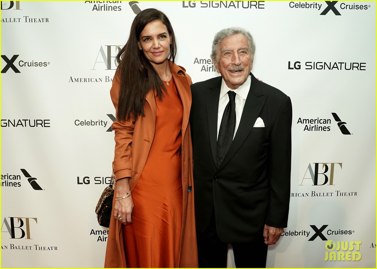 katie holmes joined by mom kathleen american ballet theatre fall gala 16