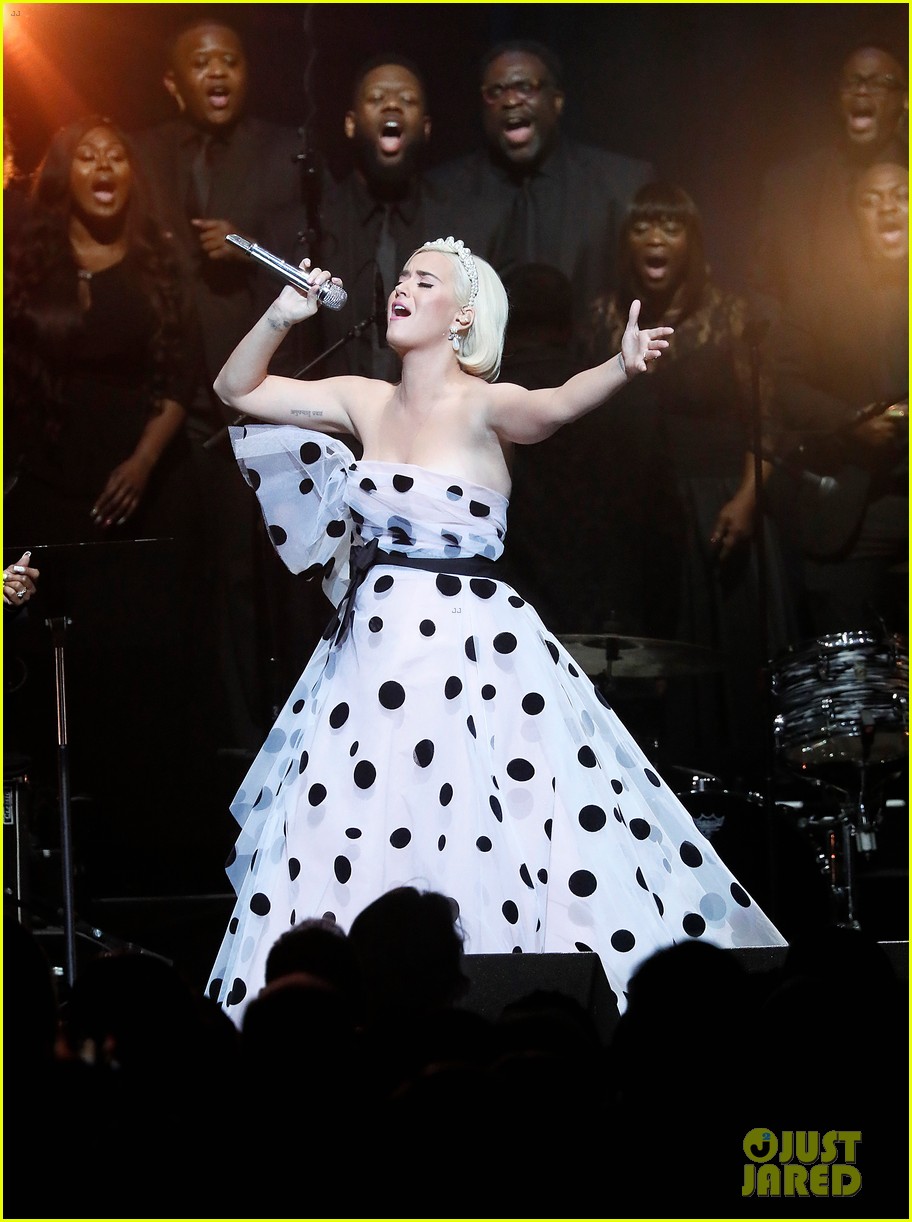 katy perry second look silence the violence benefit 024369962