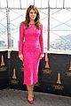 elizabeth hurley lights empire state building in honor of breast cancer awareness month 06