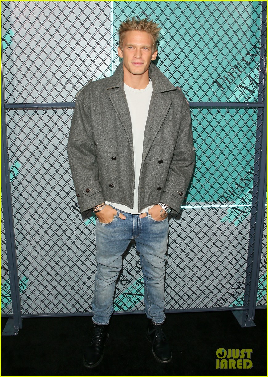 cody simpson at tiffany co event 024369996