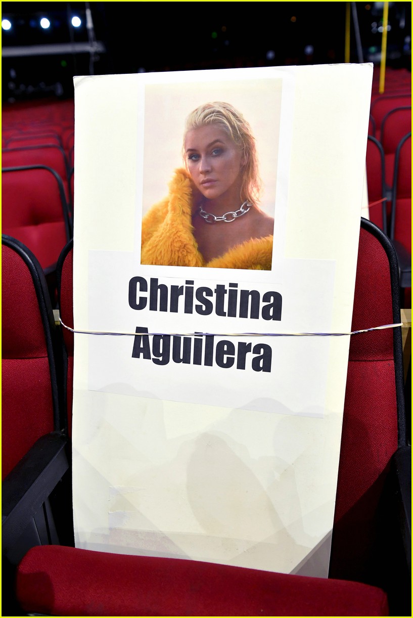 AMAs 2019 Seating Chart Revealed See Where Taylor Swift, Selena Gomez