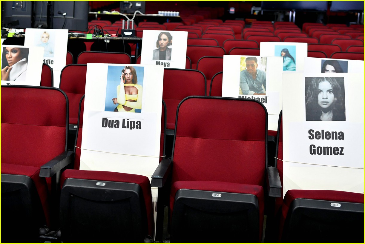 AMAs 2019 Seating Chart Revealed See Where Taylor Swift, Selena Gomez