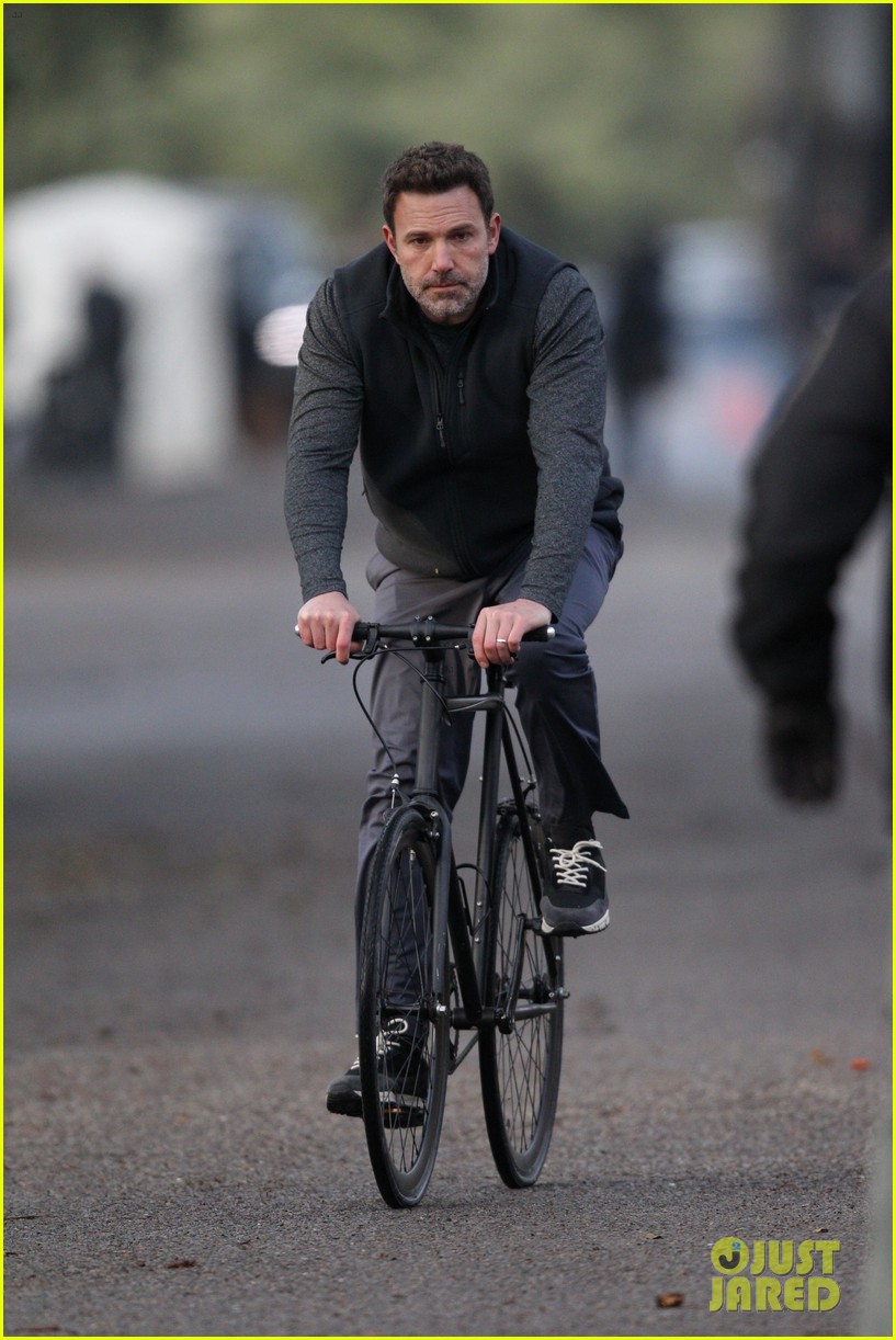 ben affleck rides bike filming scene for deep water in new orleans 03