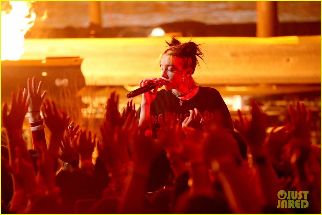 Billie Eilish Performs 'All The Good Girls Go To Hell' at American