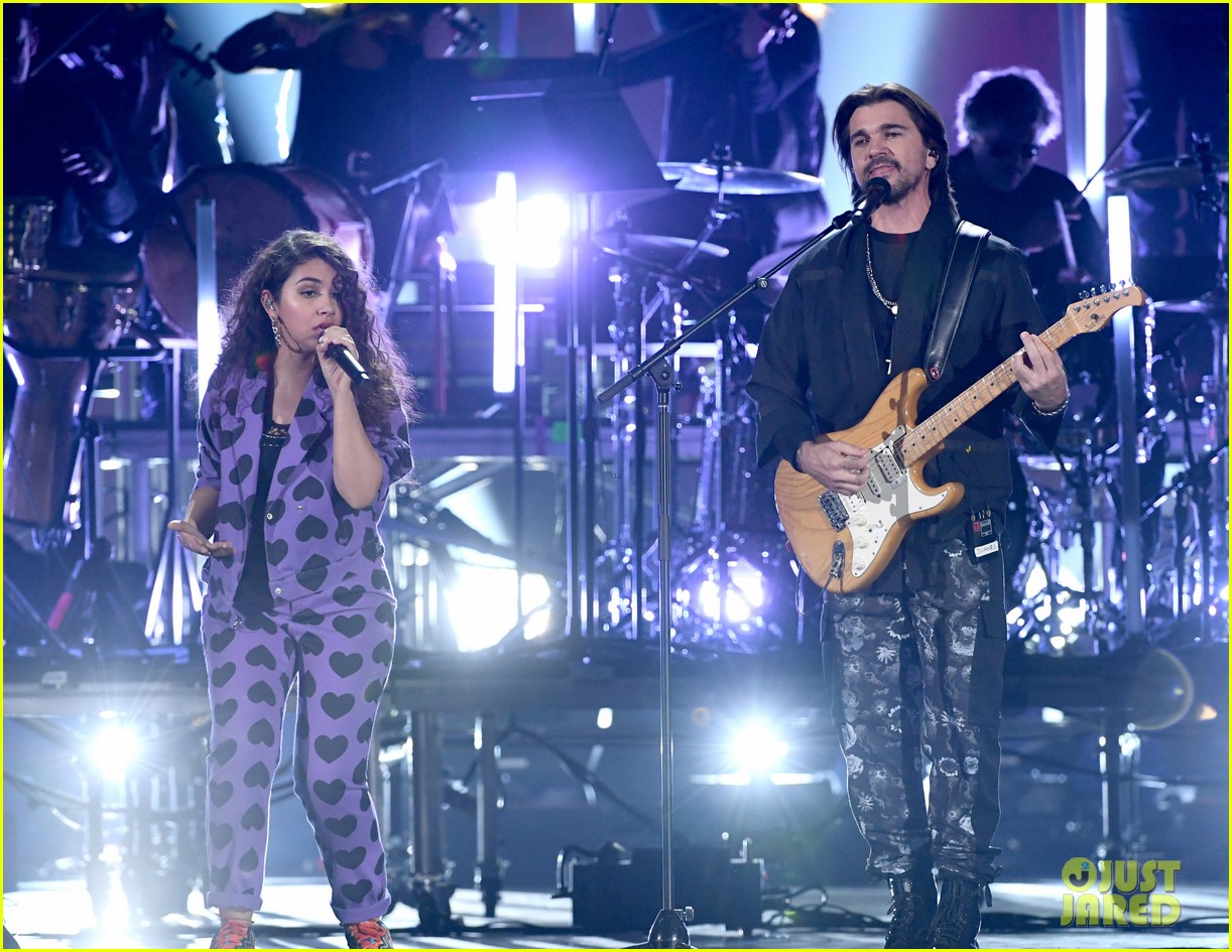 alessia cara heart print suit for latin grammys performance 06