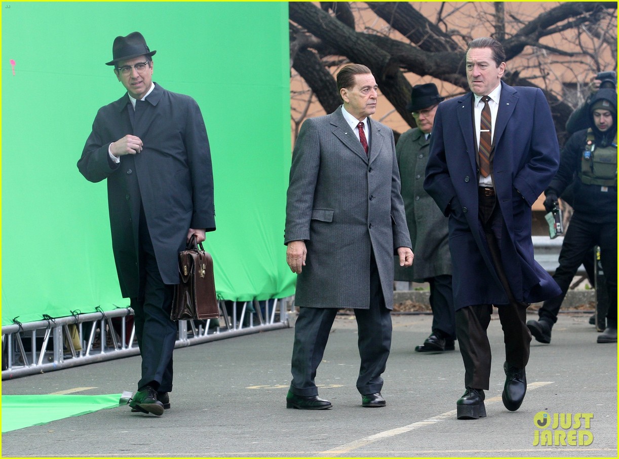 Heres How Robert De Niro Looks So Tall in The Irishman: Photo