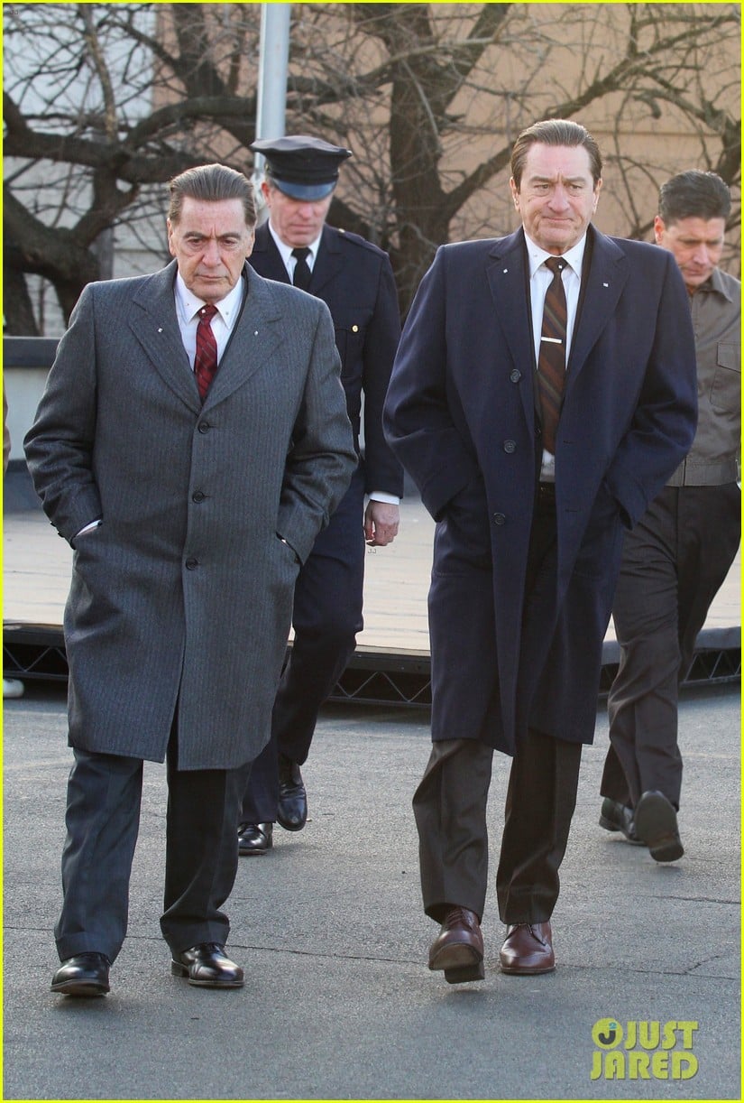 Here&rsquo;s How Robert De Niro Looks So Tall in &lsquo;The Irishman&rsquo;: Photo