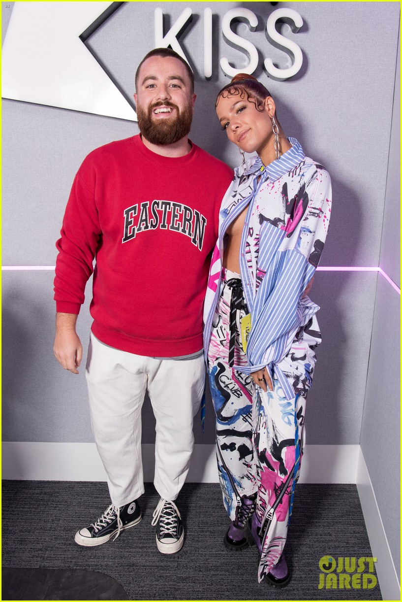 halsey gets colorful for promo appearances in london 02