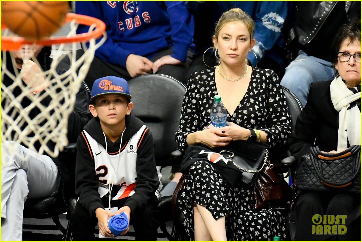 Kate Hudson & Danny Fujikawa Bring Her Sons Ryder & Bingham to Clippers
