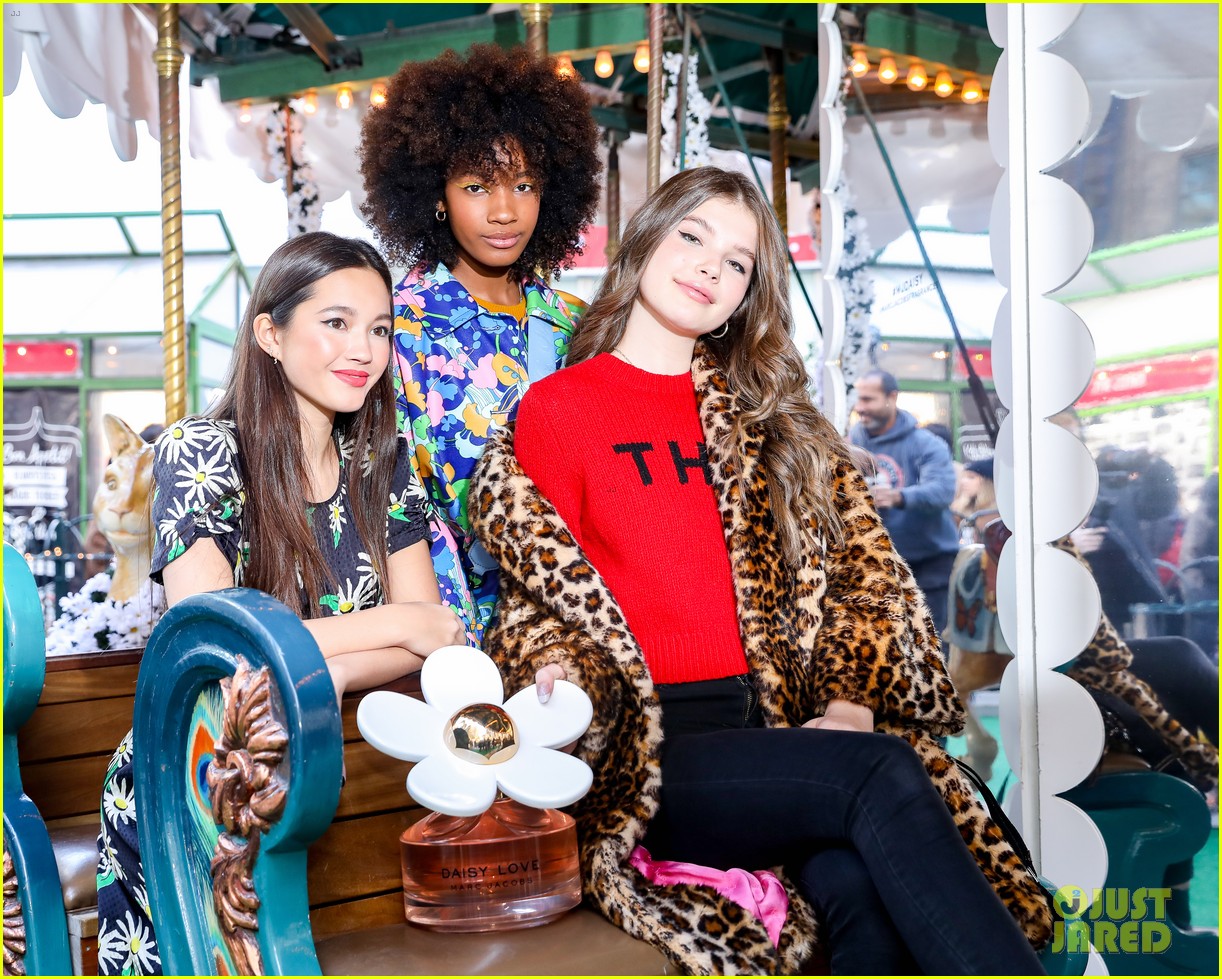 kaia gerber bailee madison landry bender more daisy marc jacobs event 47