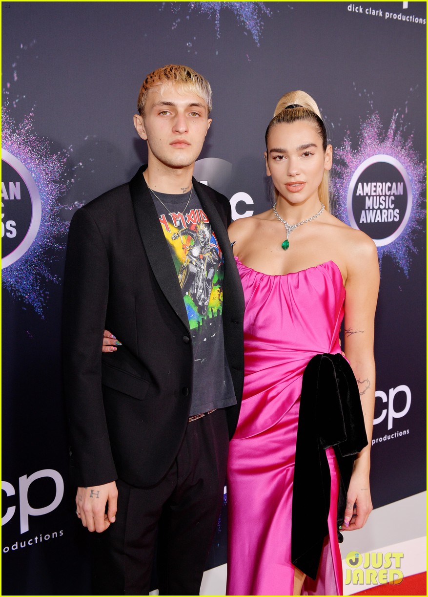 Dua Lipa & Boyfriend Anwar Hadid Make Red Carpet Debut at AMAs 2019