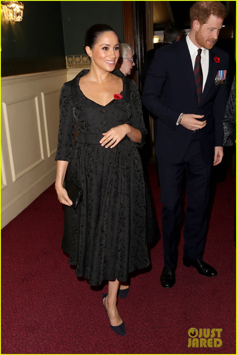 Meghan Markle, Kate Middleton, & Princes Harry & William Reunite(01)