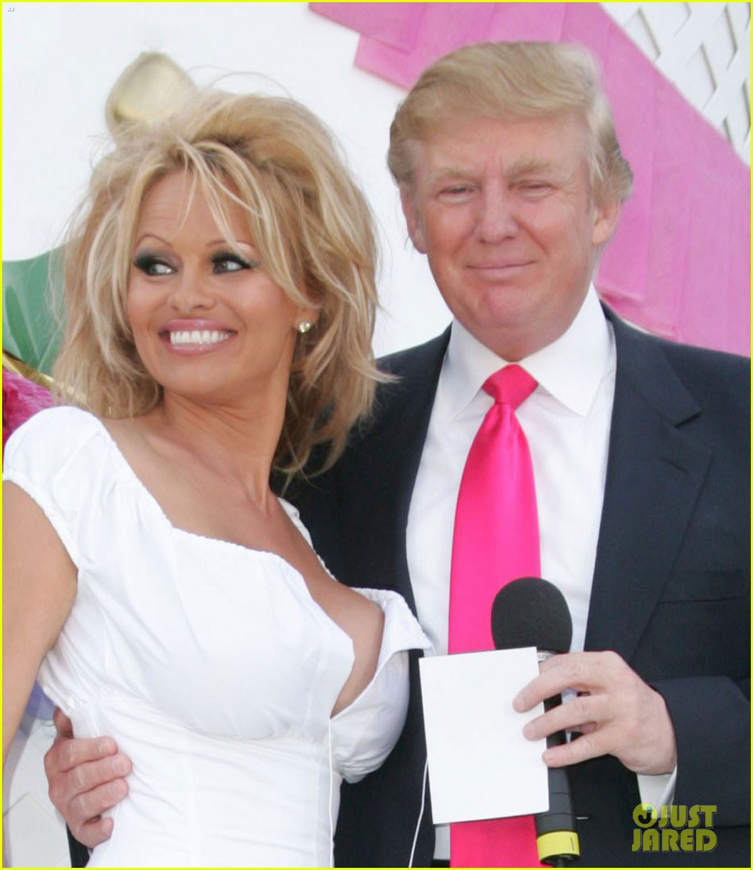 pamela-anderson-praises-the-trumps-02.jp