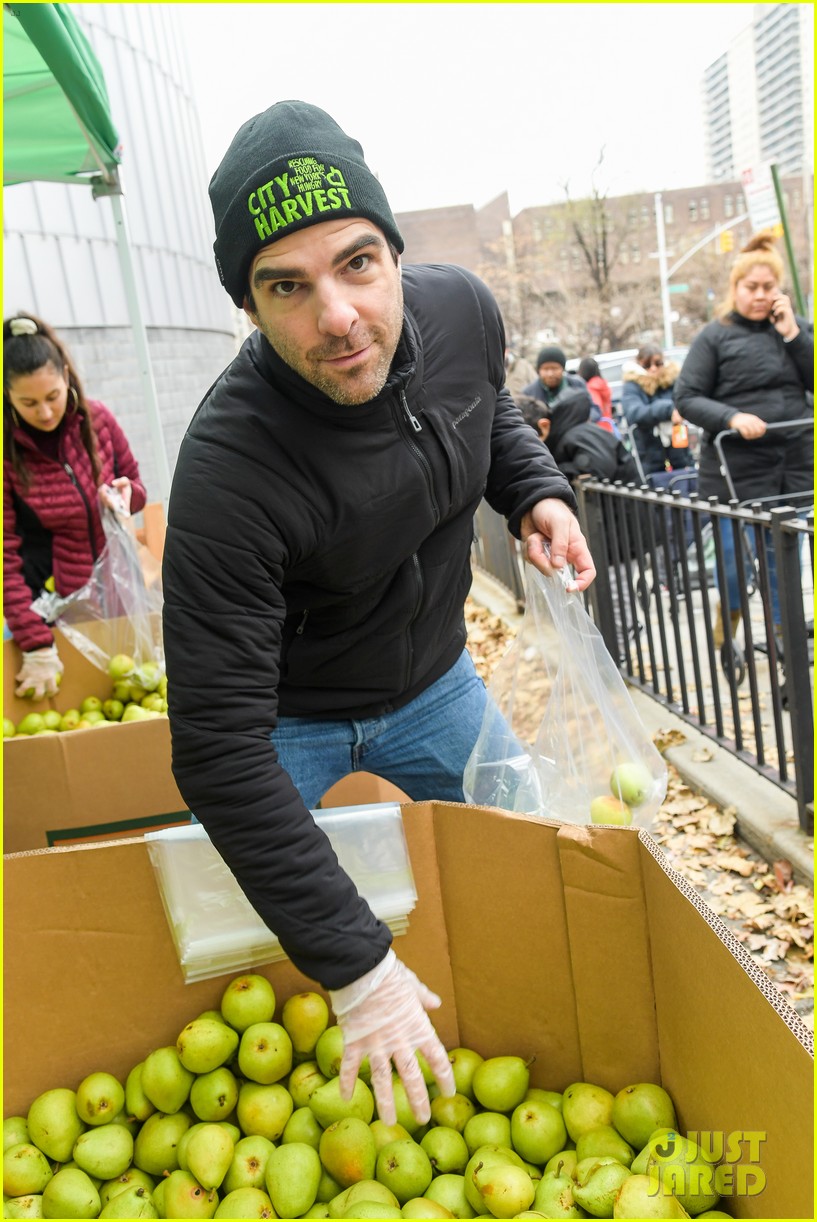 zachary quinto helps distribute food with city harvest ahead of thanksgiving 064395347