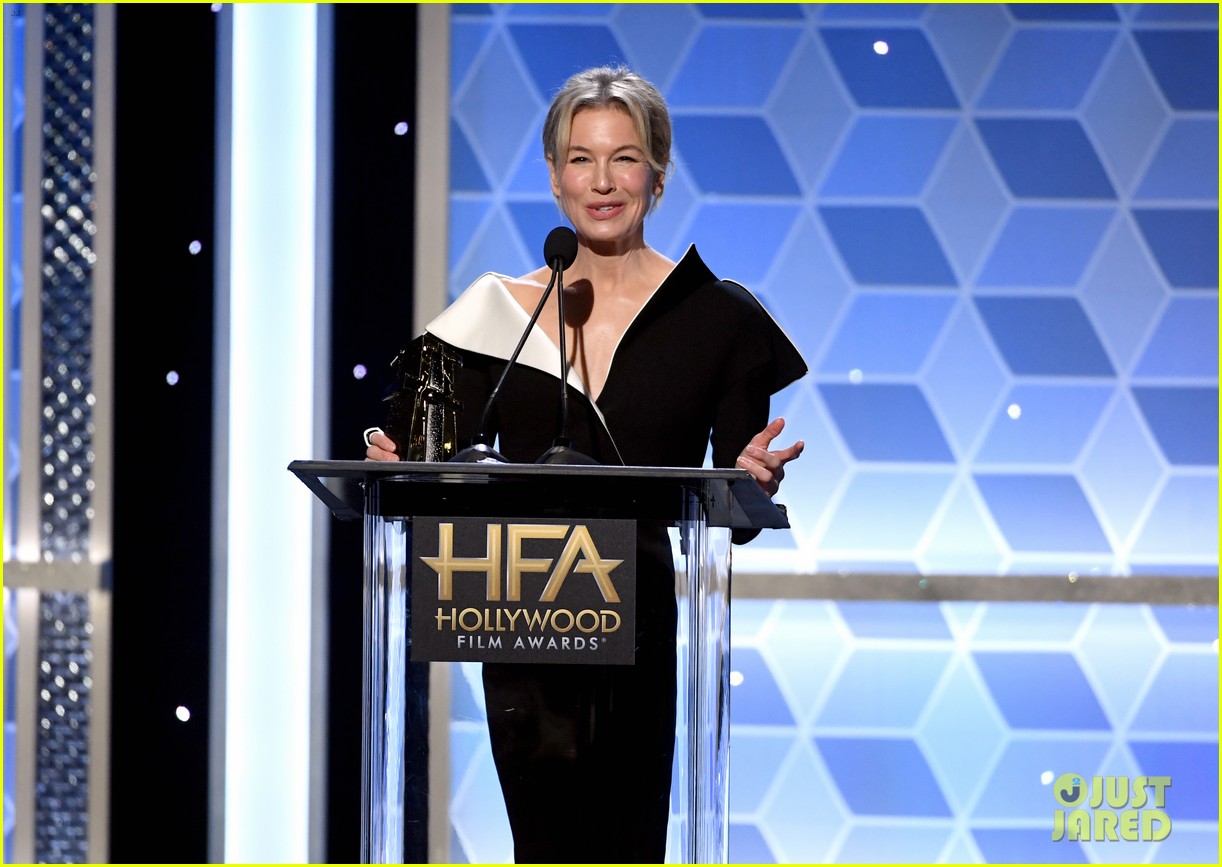 renee zellweger honored role in judy at hollywood film awards 134381836