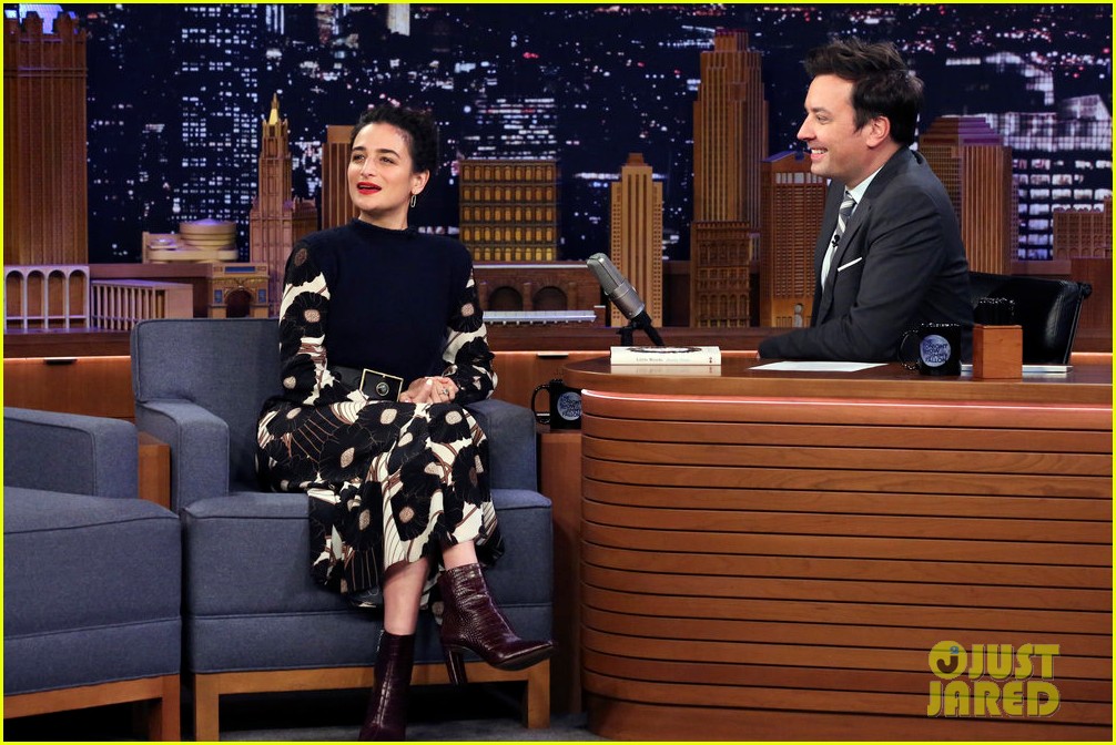 jenny slate describes on fallon ruining her fiance proposal with a mouthful of sausage 014383106