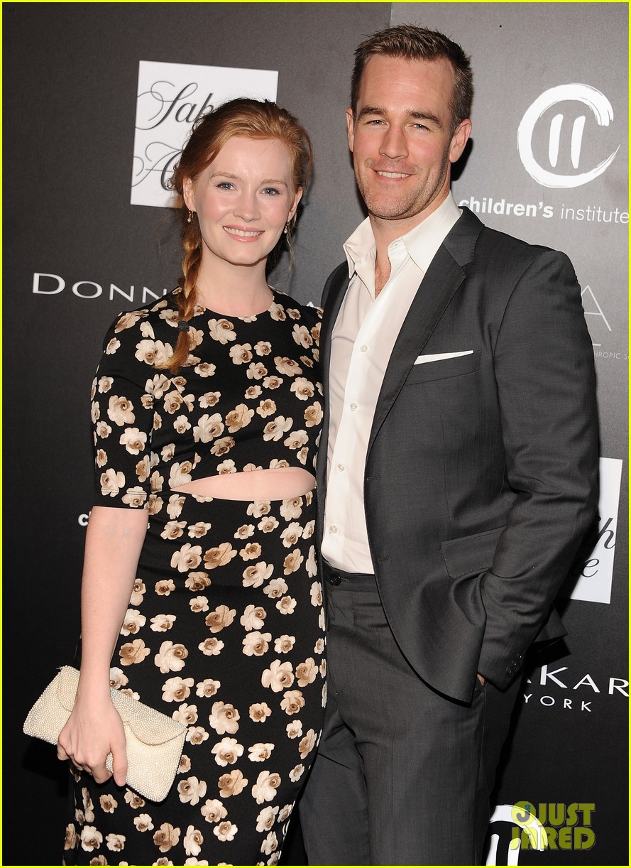 James Van Der Beek Tearfully Reveals He & Wife Kimberly Lost Their Baby