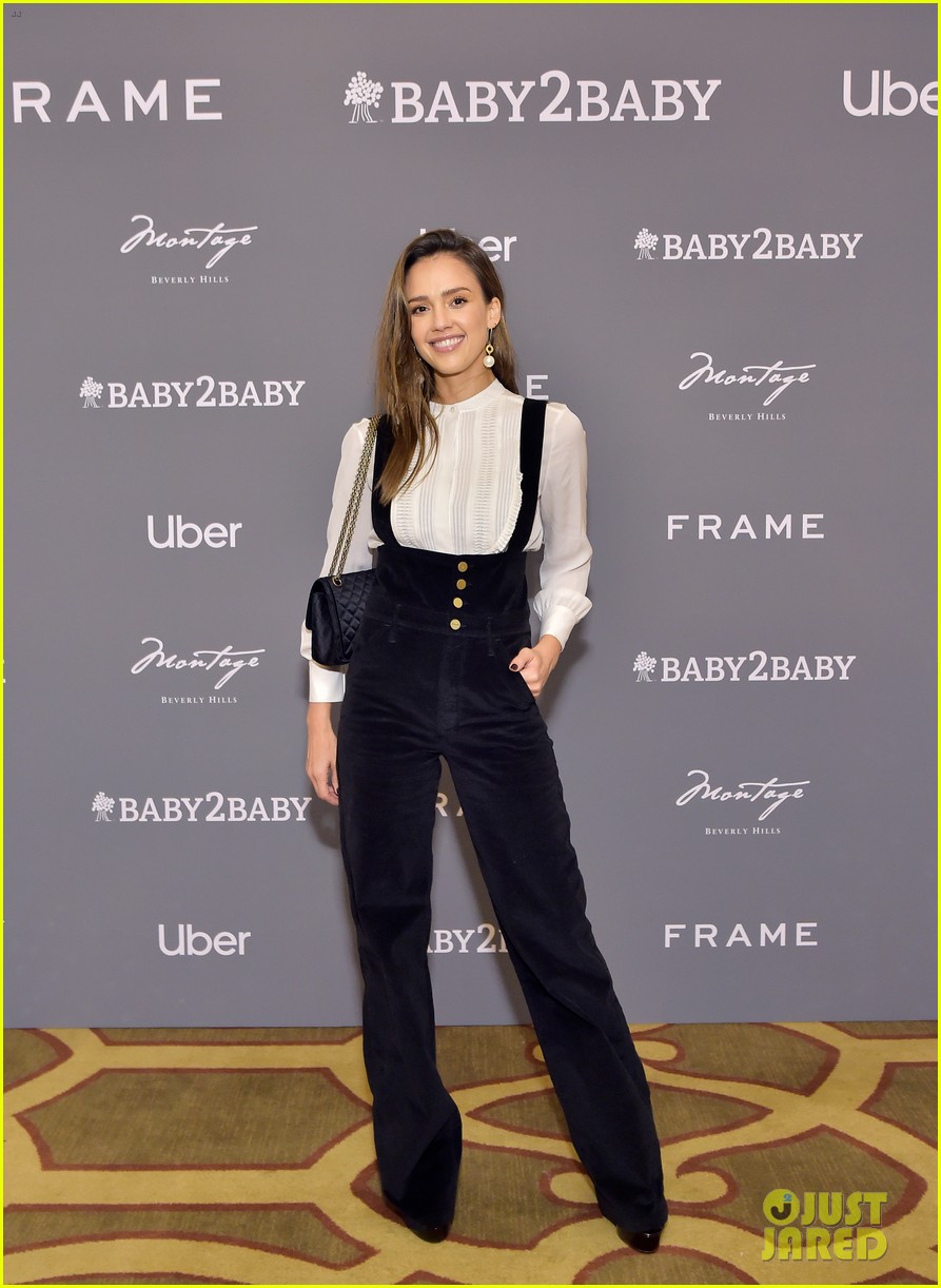 jessica alba husband cash warren celebrate baby2baby holiday party with their kids 034403733